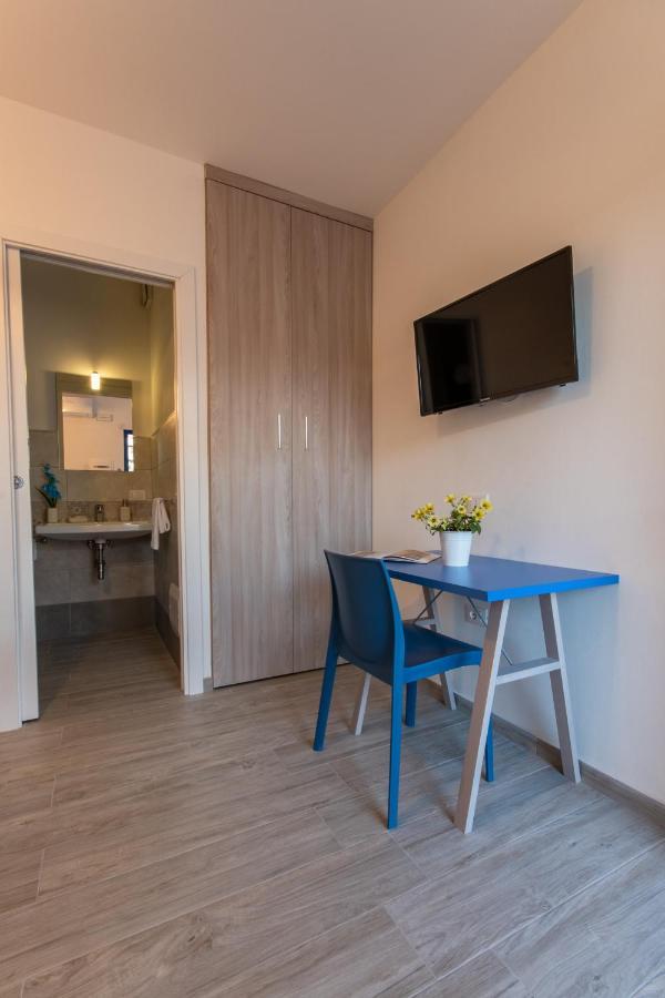 Bed & Blu Hotel La Caletta Buitenkant foto