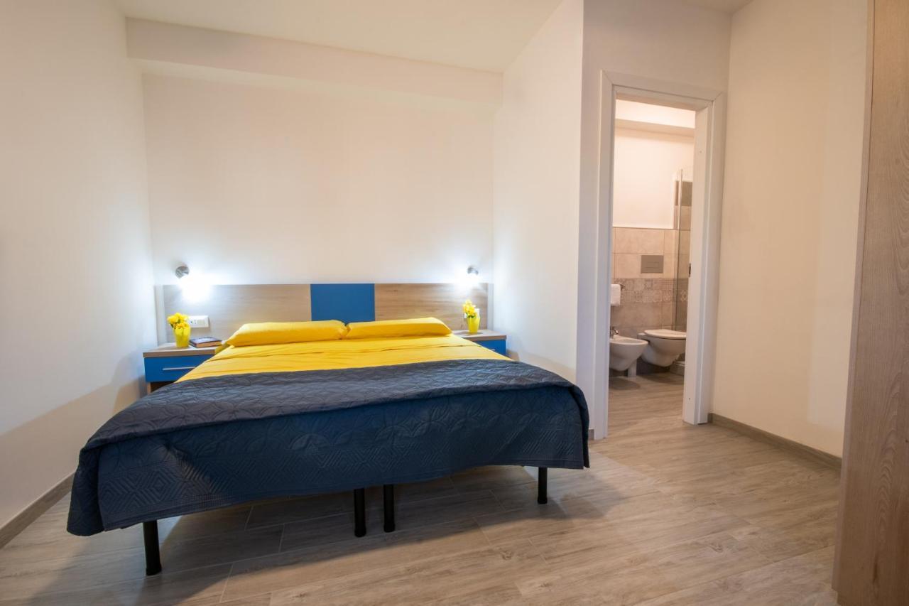 Bed & Blu Hotel La Caletta Buitenkant foto