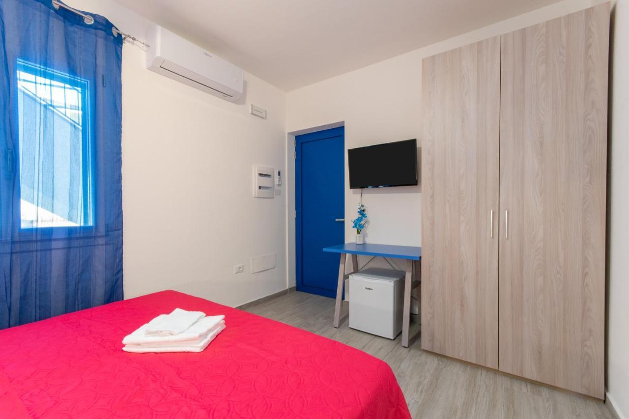 Bed & Blu Hotel La Caletta Buitenkant foto