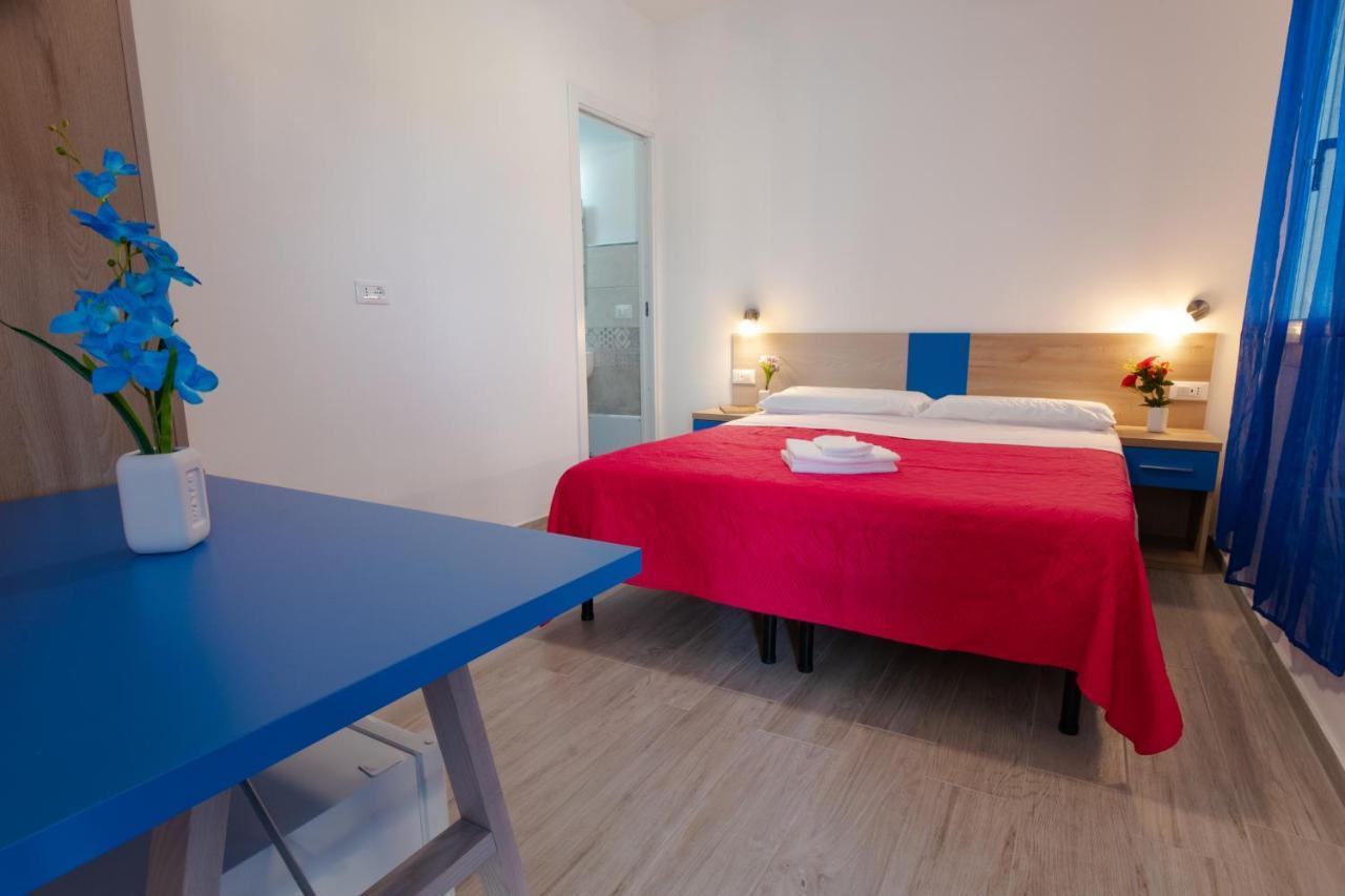 Bed & Blu Hotel La Caletta Buitenkant foto