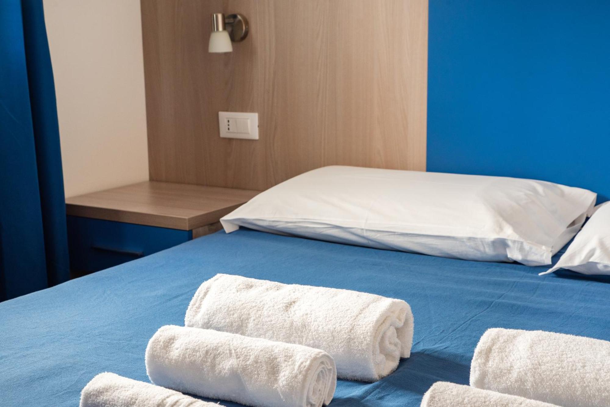 Bed & Blu Hotel La Caletta Buitenkant foto