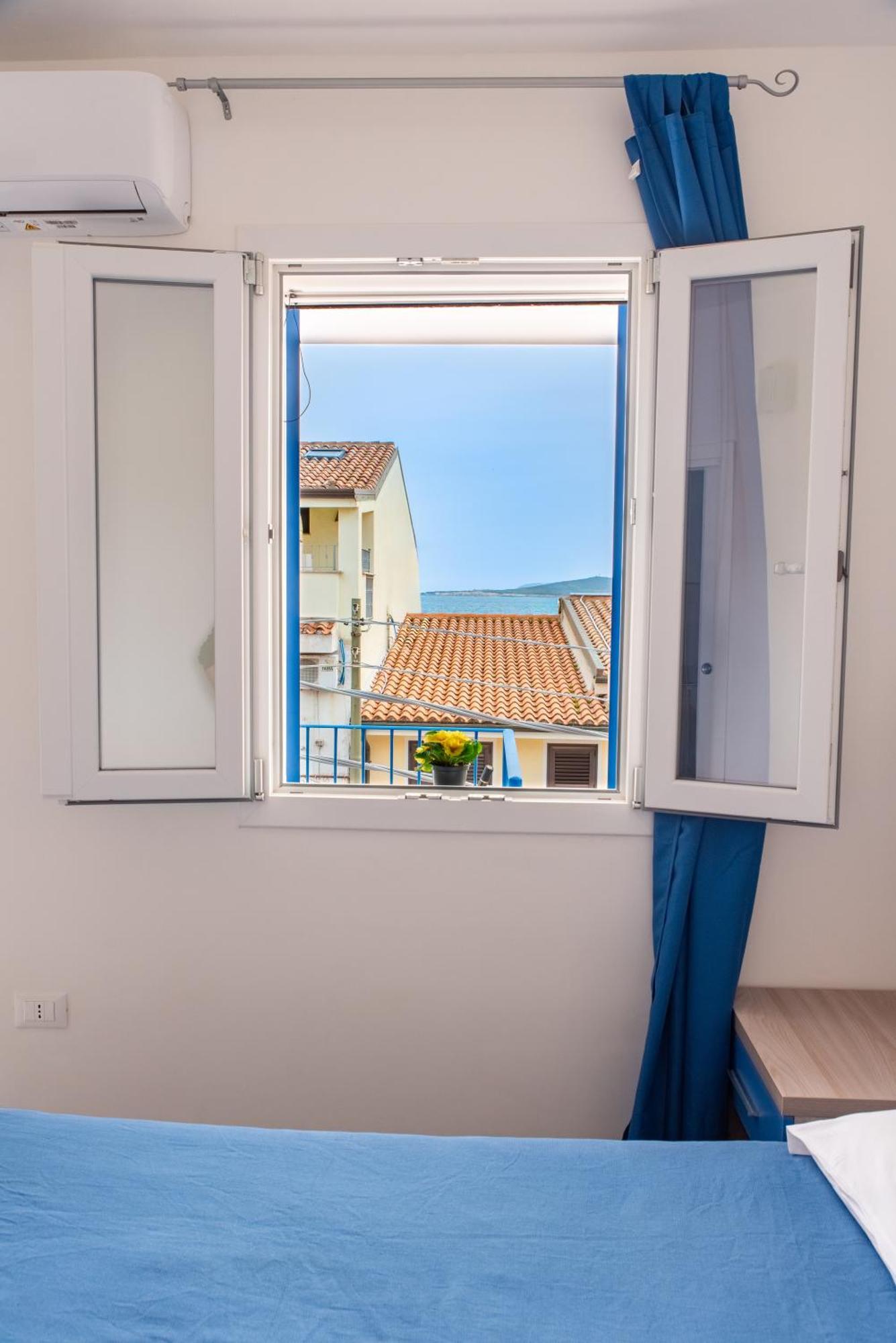 Bed & Blu Hotel La Caletta Buitenkant foto