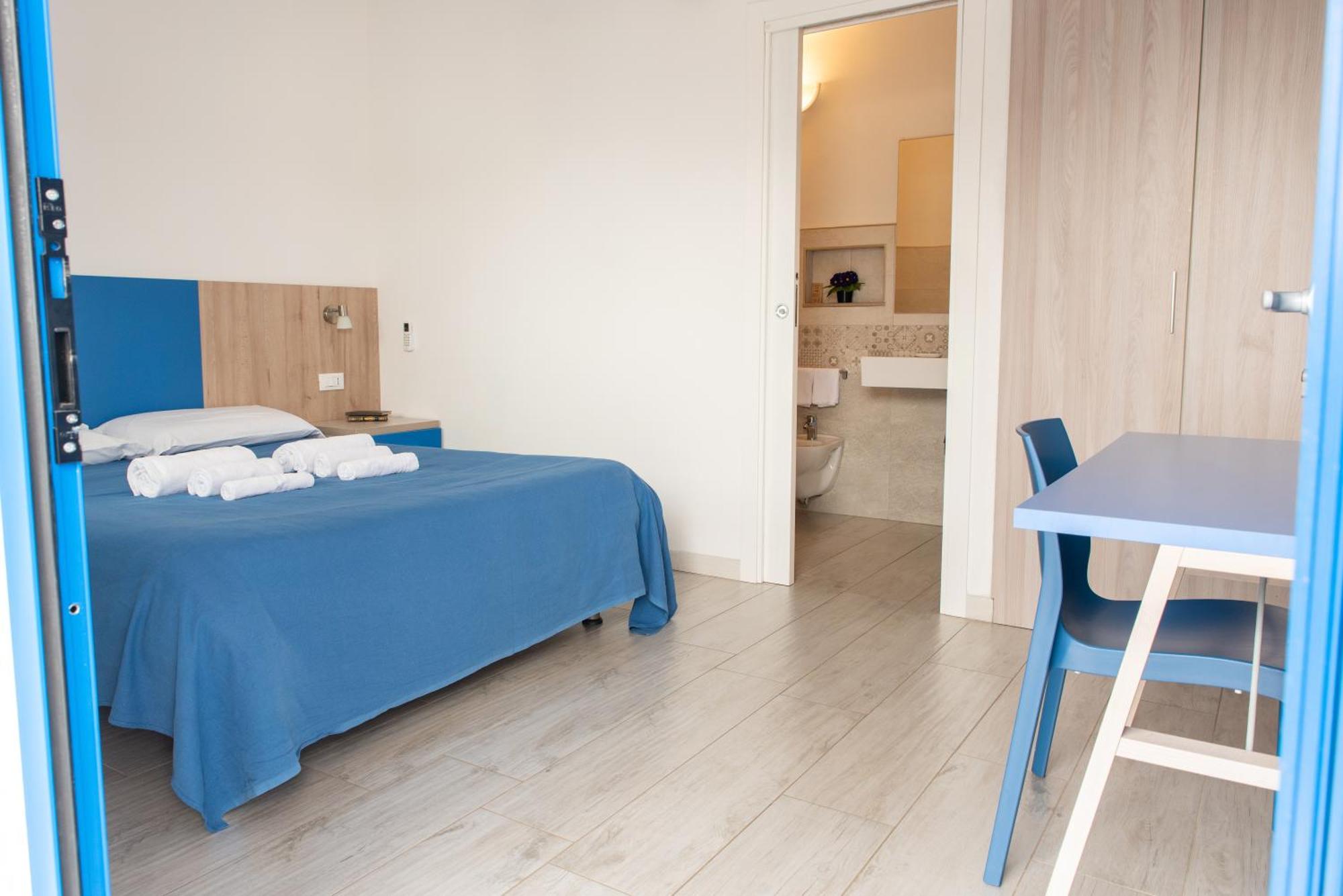 Bed & Blu Hotel La Caletta Buitenkant foto