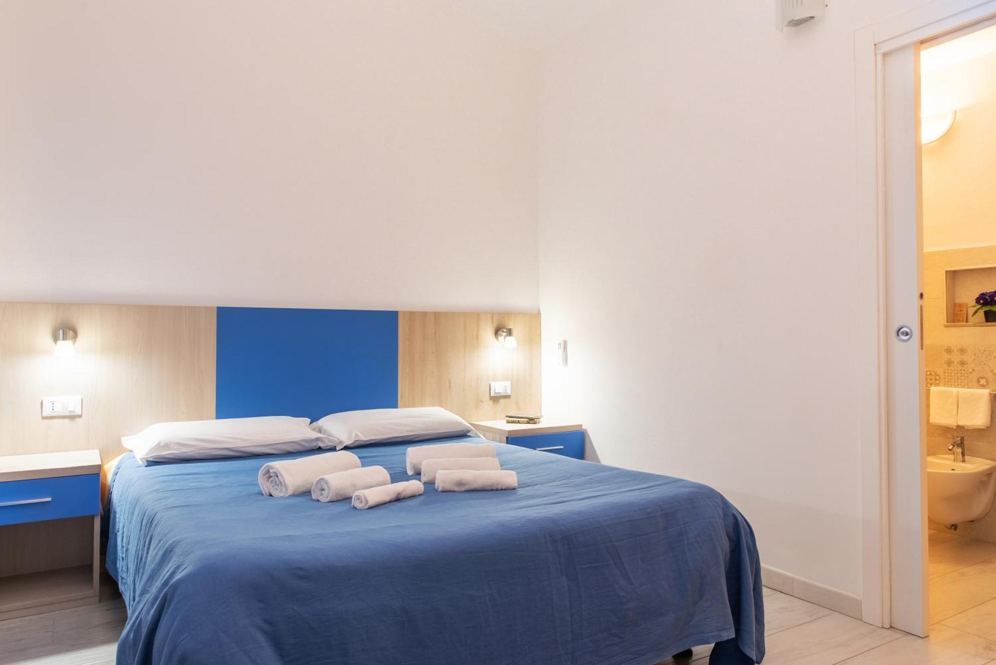 Bed & Blu Hotel La Caletta Buitenkant foto