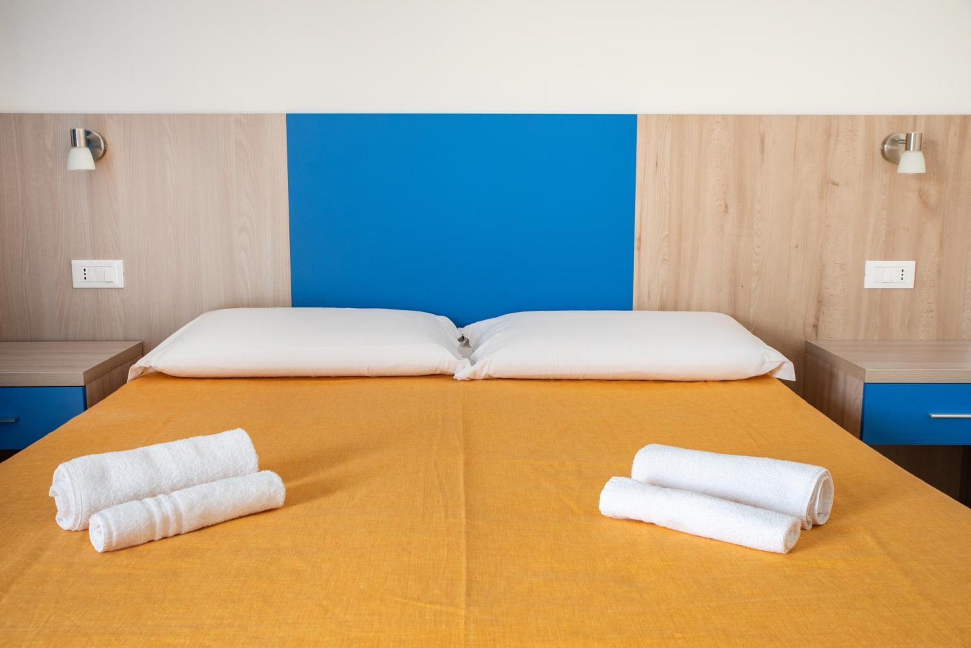 Bed & Blu Hotel La Caletta Buitenkant foto